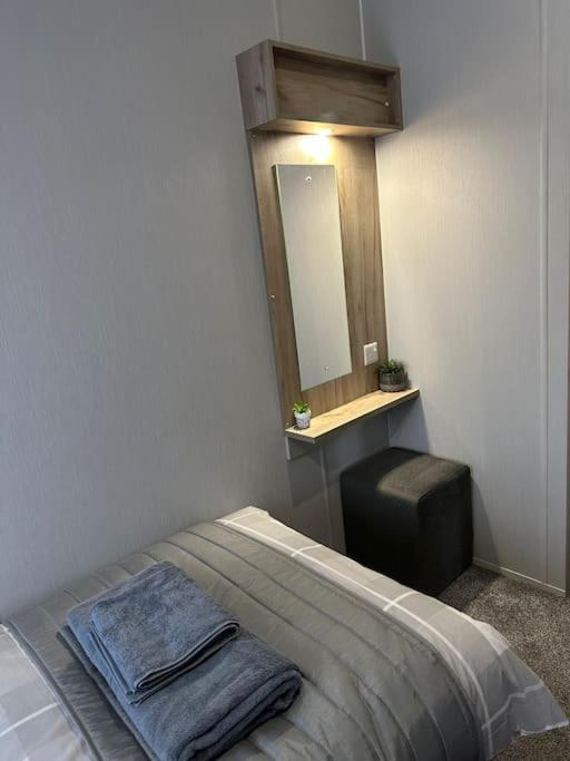 Modern Lodge With Amazing Views New Quay Exterior foto